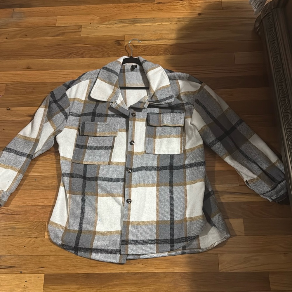 Beautiful thick shacket